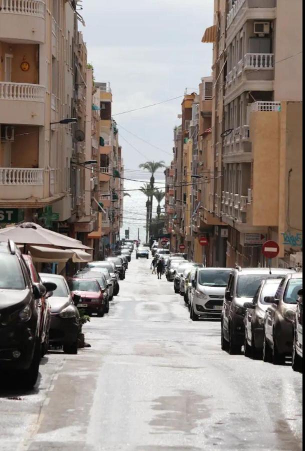 Apartamento Los Gases Torrevieja Luaran gambar