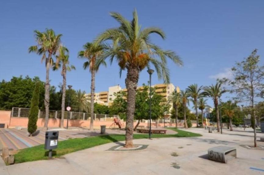 Apartamento Los Gases Torrevieja Luaran gambar